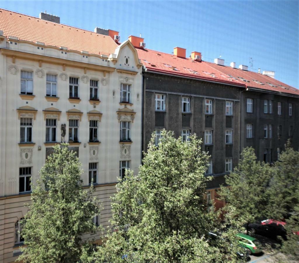 City Castle Aparthotel Praga Esterno foto